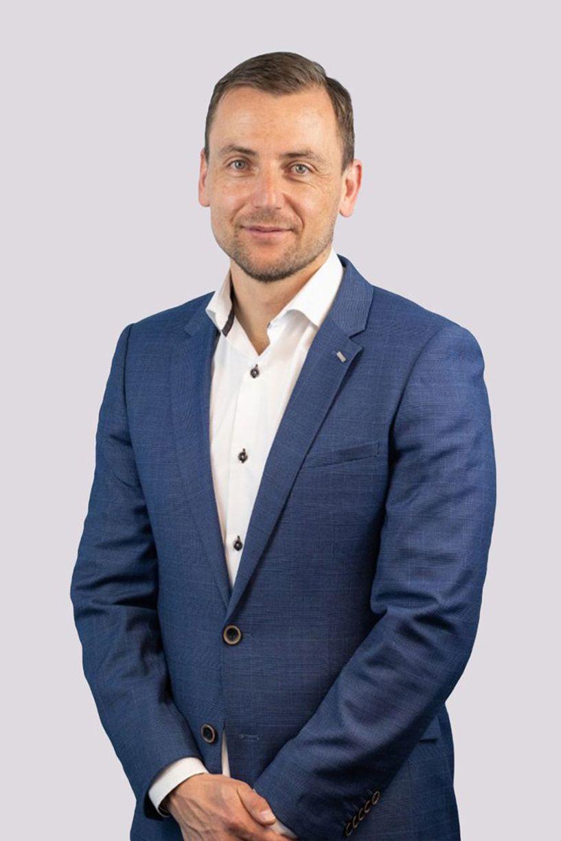 Mgr. Marek Hrouda - realitní makléř